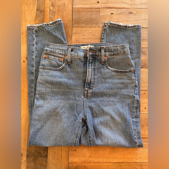 Madewell Classic Straight Jean - Picture 4 of 5